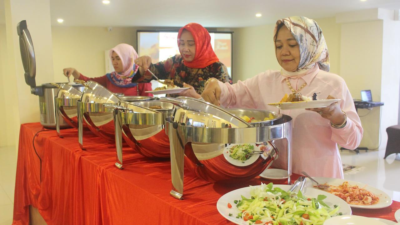 Lj Hotel Medan Bagian luar foto